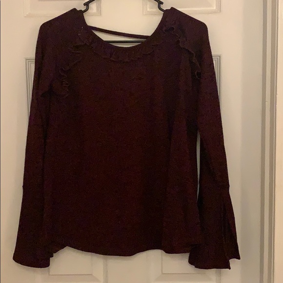 maroon top - Picture 1 of 2